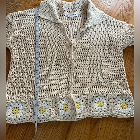 Storia Beige Crochet Cardigan with Floral Trim NWT - Picture 8 of 8